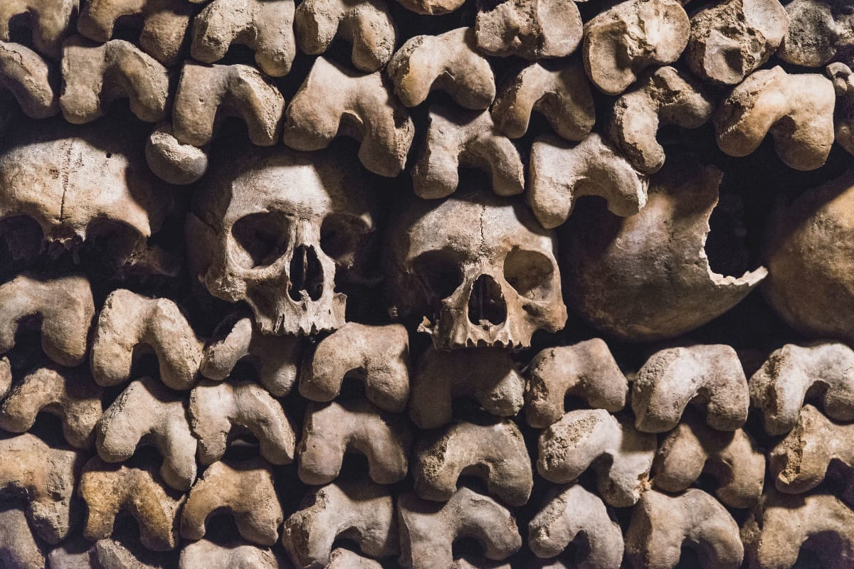 Parigi catacombe
