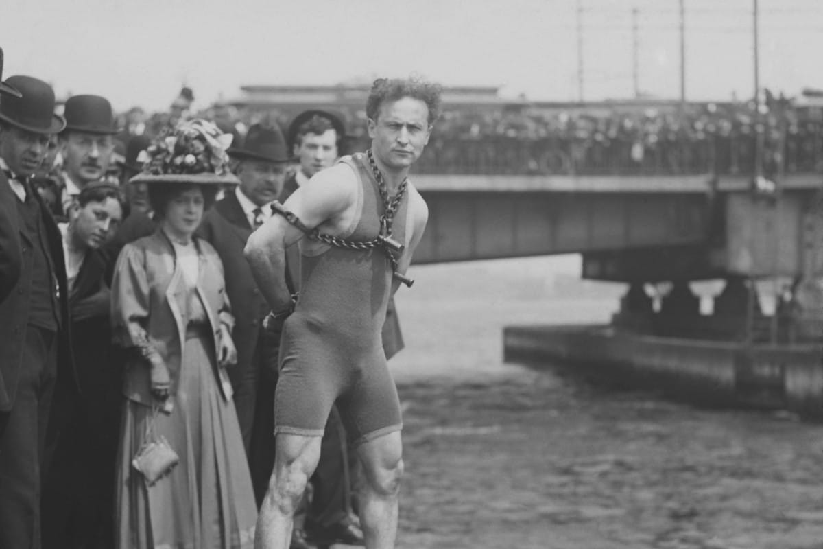 Personaggi misteriosi nella storia